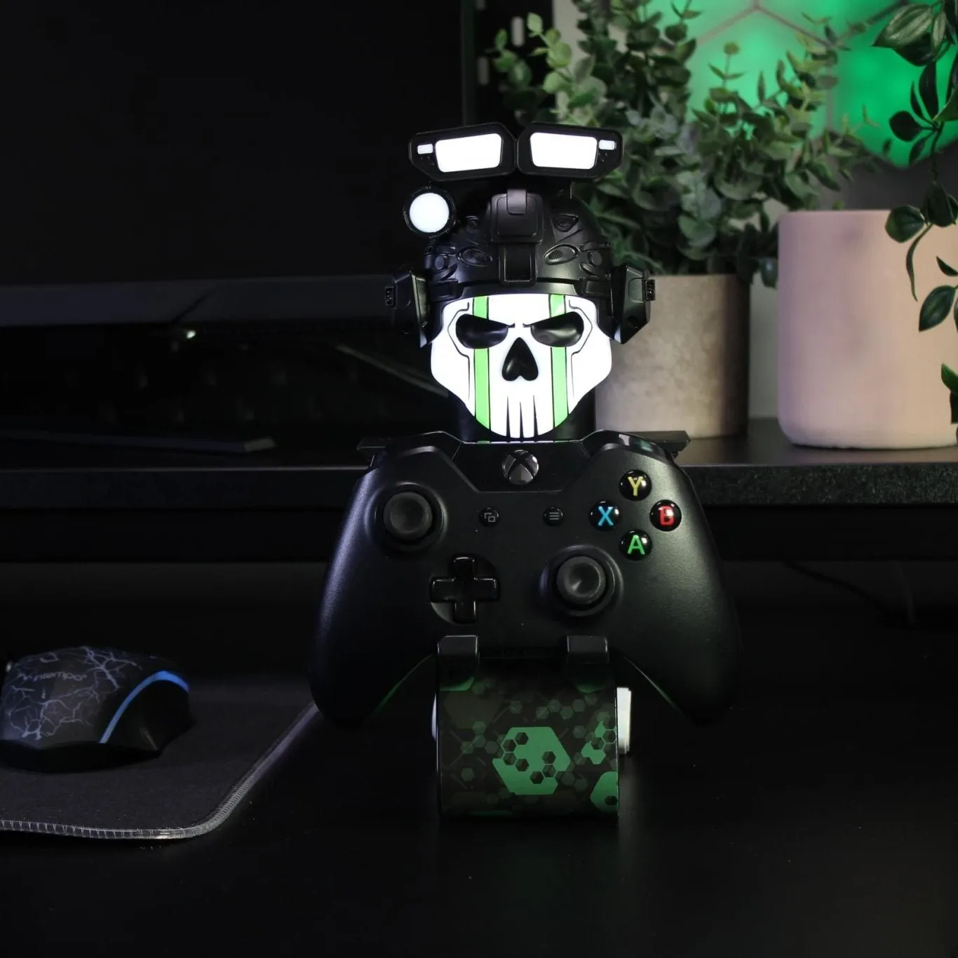 Call of Duty: Ghost Cable Guys Light Up Ikon, Phone and Device Charging Stand