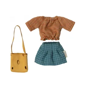 Clothes for Mum Mouse, Blue Skirt