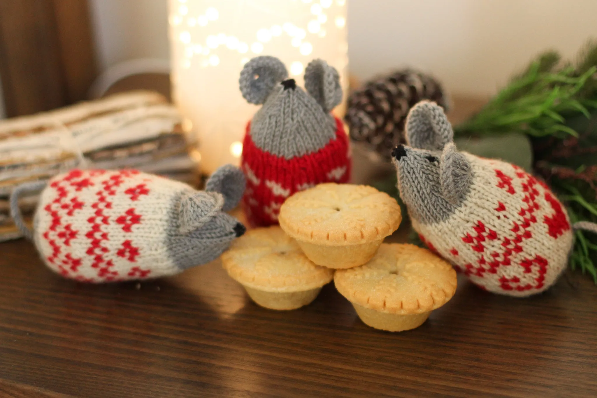 Nordic Christmas Mice | Knitting Kit
