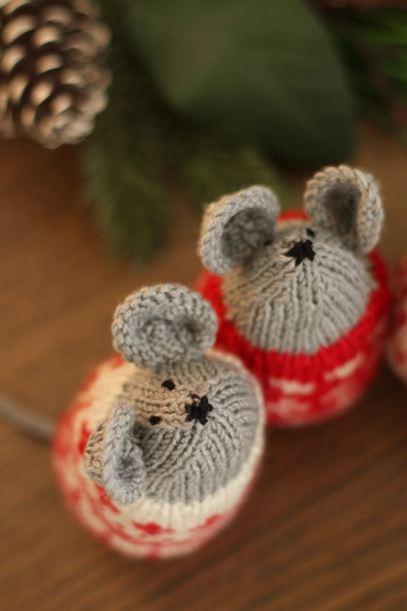Nordic Christmas Mice | Knitting Kit