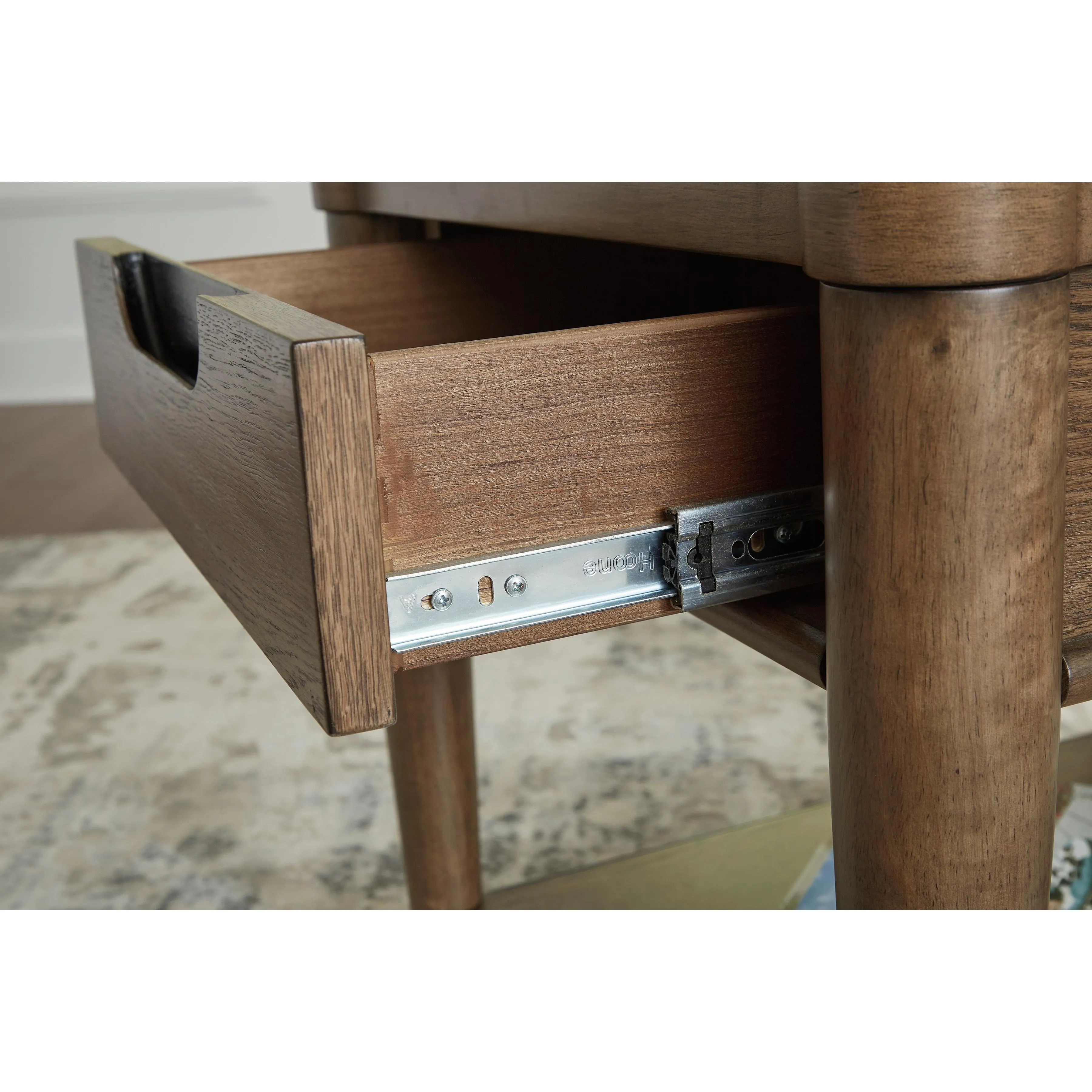 Signature Design by Ashley Roanhowe Occasional Table Set T769-1/T769-3/T769-3